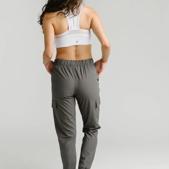 Zyia Gray Delancey Cargo Jogger Large (NWT) - Picture 2 of 4